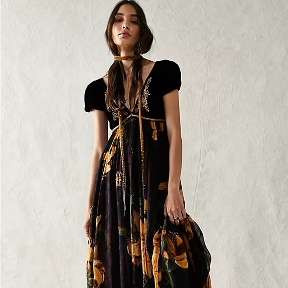 Free People Dresses & Skirts - Free People 6 Colette Maxi Dress NWT